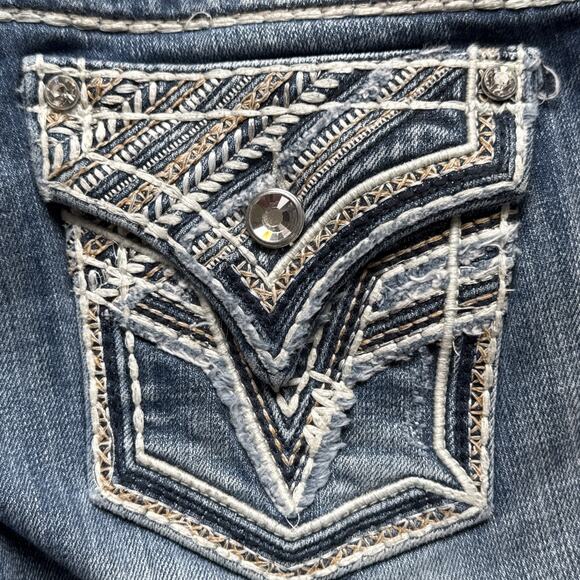 Vigoss The New York Capri Womens Size‎ 5/6 Jeans Embellished Flap Pockets - Picture 6 of 8